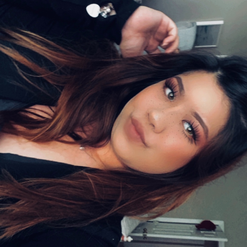 Meet your Posher, Marielle